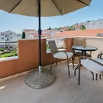 Bruno's Pool House Ciovo * 特罗吉尔