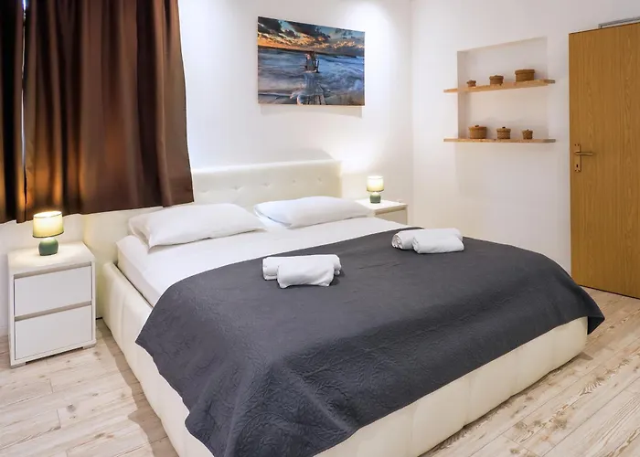 Bruno'S Pool House Ciovo شقة