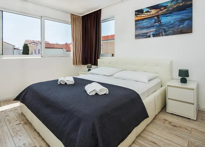 Bruno'S Pool House Ciovo تروغير