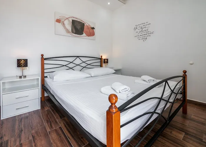 Bruno'S Pool House Ciovo شقة *