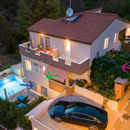 Apartament Bruno's Poolside - Near Trogir