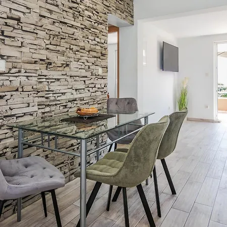 Bruno's Pool House Ciovo تروغير