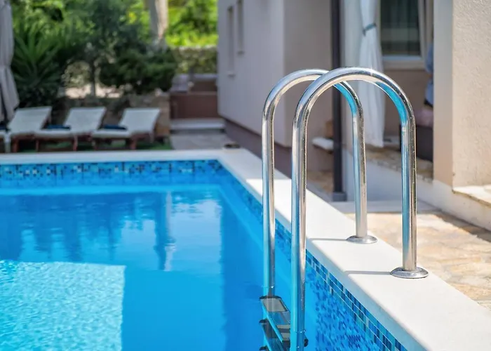Bruno'S Pool House Ciovo דירה טרוגיר
