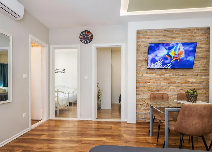 דירה Bruno'S Pool House Ciovo טרוגיר