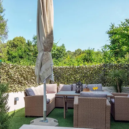 Bruno's Pool House Ciovo Apartamento